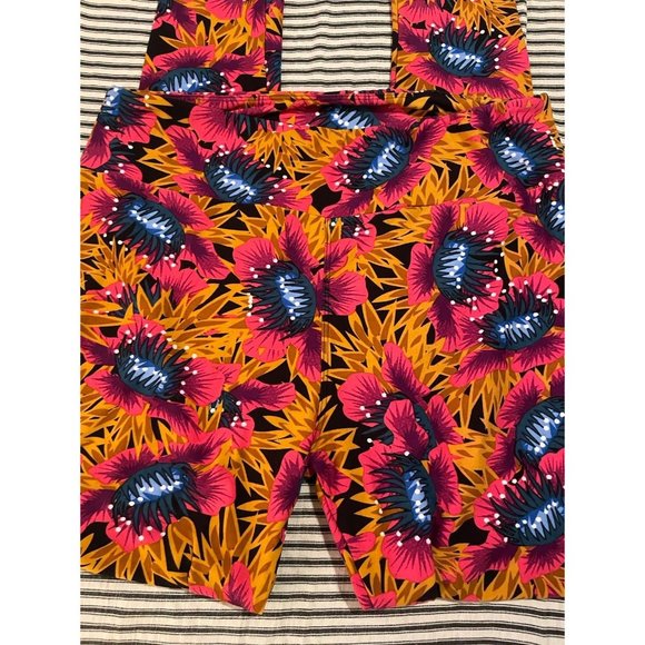 LuLaRoe Leggings TC - Picture 3 of 5